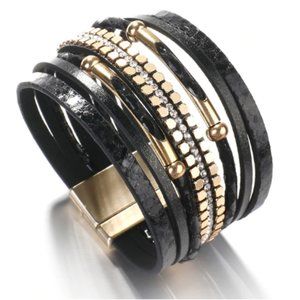 BLACK Leather Bracelet - Gold plated Chain details